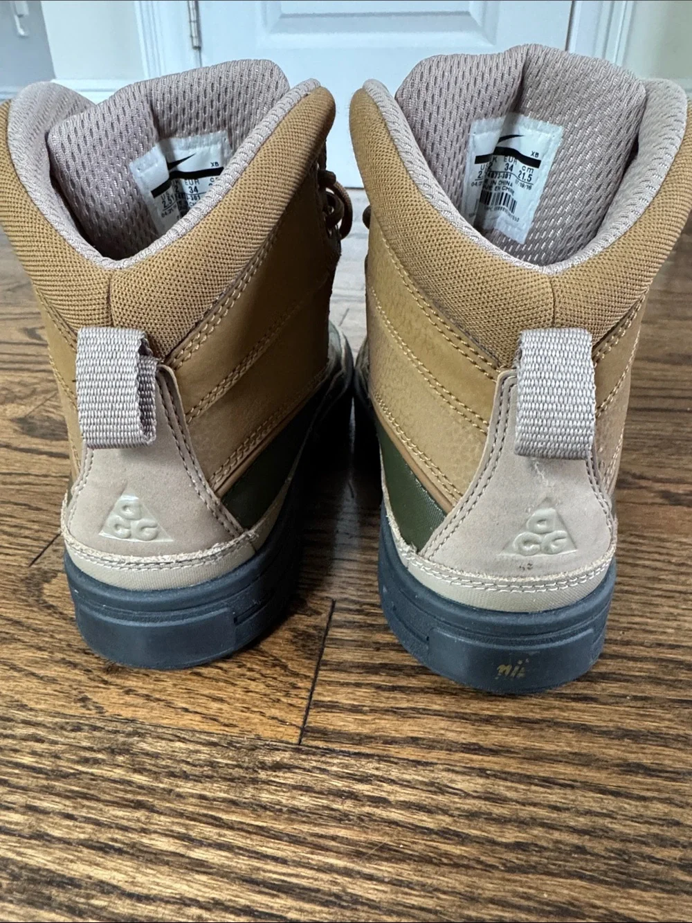 Nike ACG Woodside 2 Boys Boots